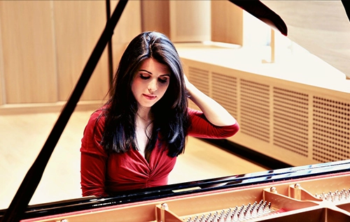Sylvia Thereza